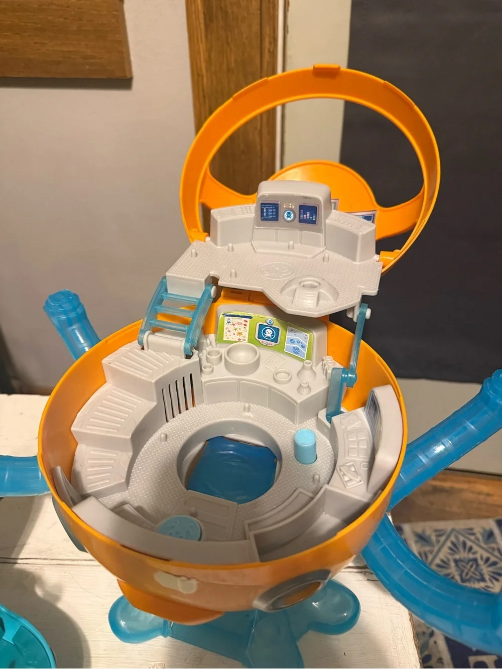 Fisher-Price Octonauts Above & Beyond Octopod Headquarters & GUP-A Playsets